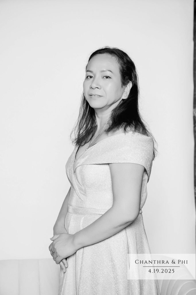 Wedding guest portrait on the Portrait Lounge sofa set at Chanthra and Phi's wedding (black and white)