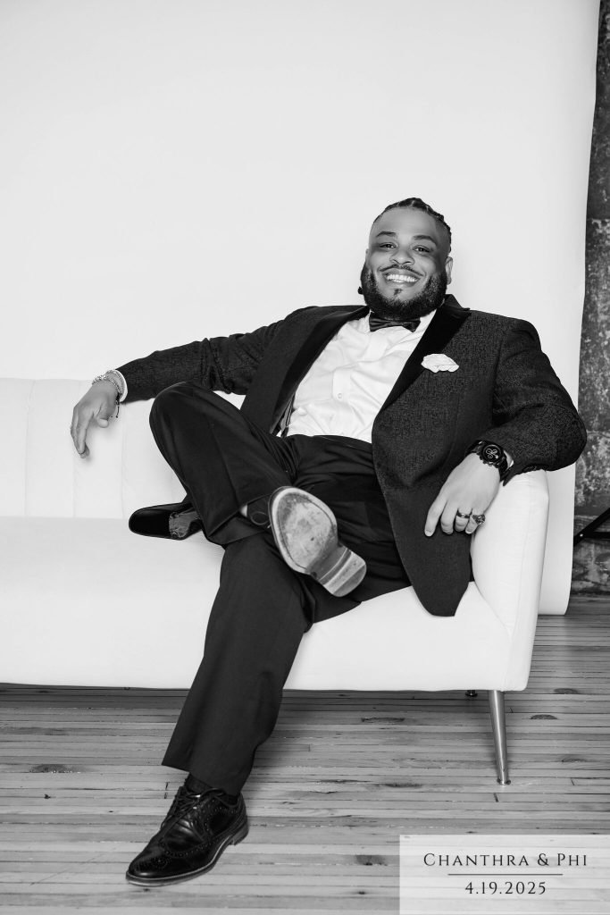 Wedding guest portrait on the Portrait Lounge sofa set at Chanthra and Phi's wedding (black and white)