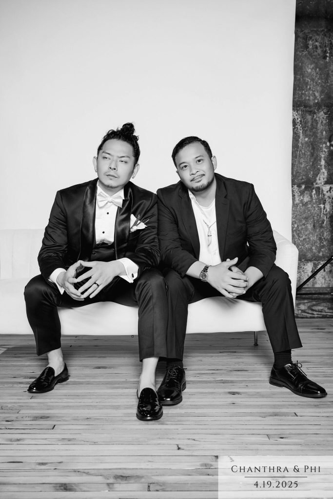 Wedding guest portrait on the Portrait Lounge sofa set at Chanthra and Phi's wedding (black and white)