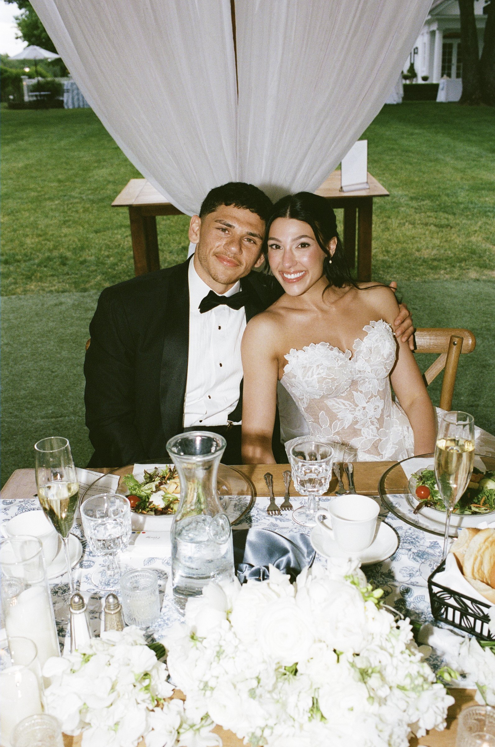 Kayla and Avery at their sweetheart table